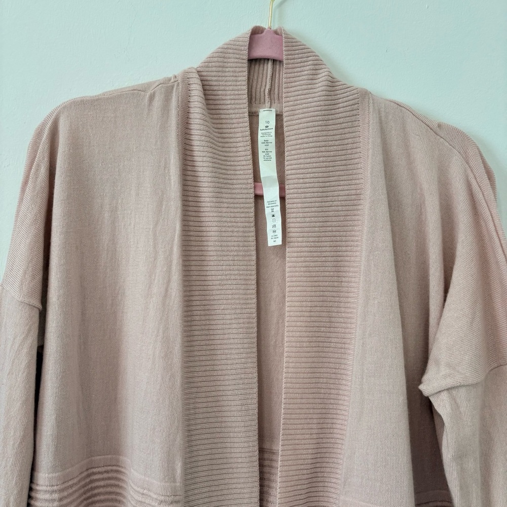 Lululemon Sit In Lotus Wrap Pink Bliss Sz 10 EUC - Picture 3 of 11